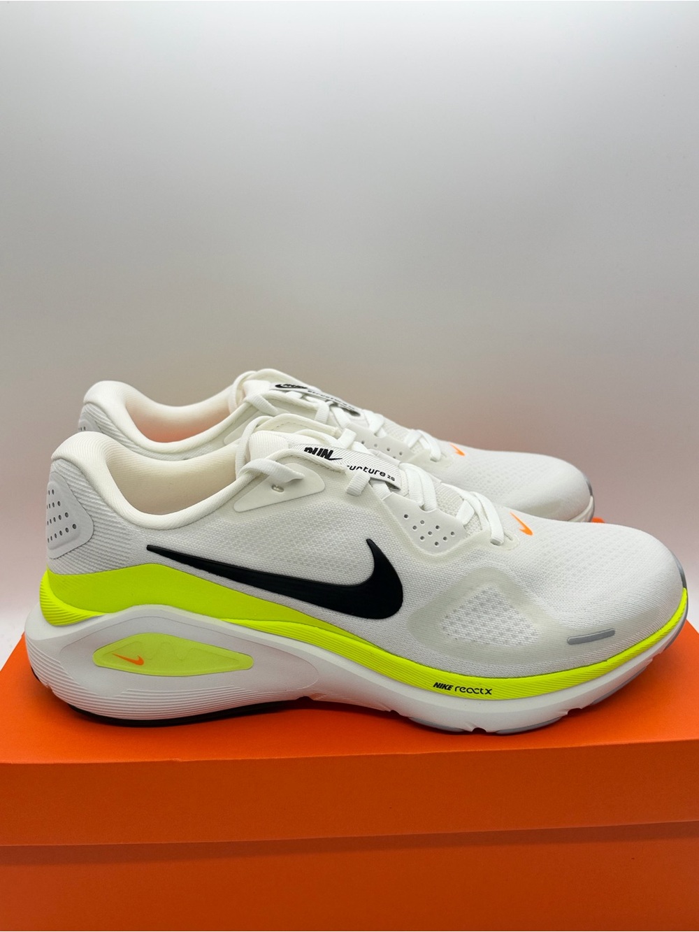 Nike Structure 26 Summit White Volt HJ1102-103 Men’s Size 11.5